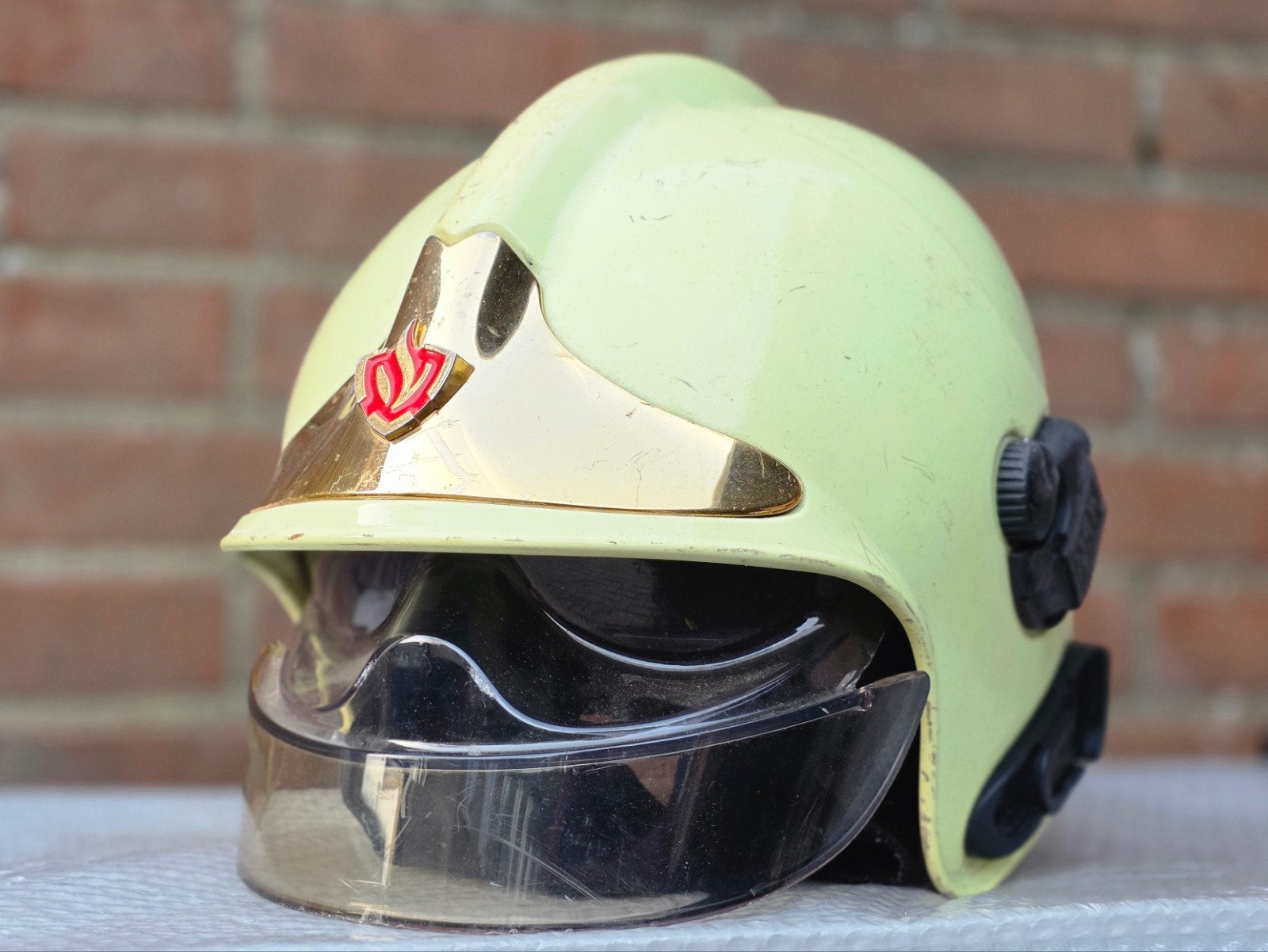 Casque pompier MSA F1SF, Enlèvement ou Envoi