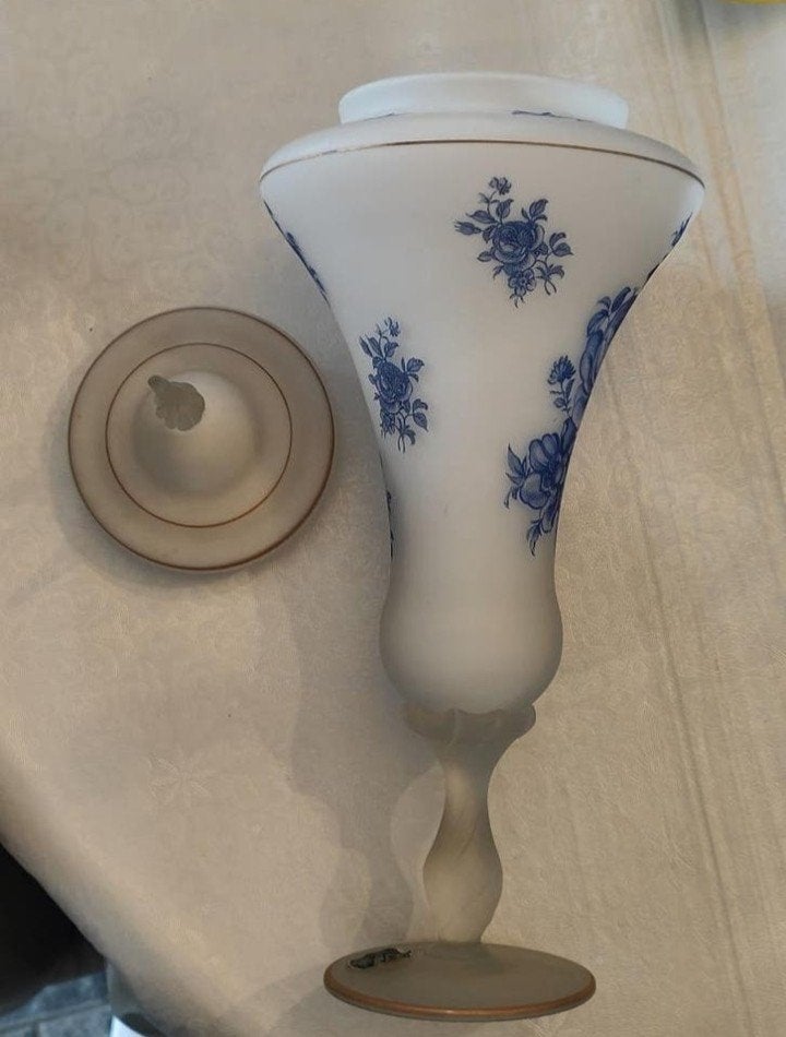 Vase peint à la main par V.A.B. BOUSSU., Enlèvement ou Envoi, Verre