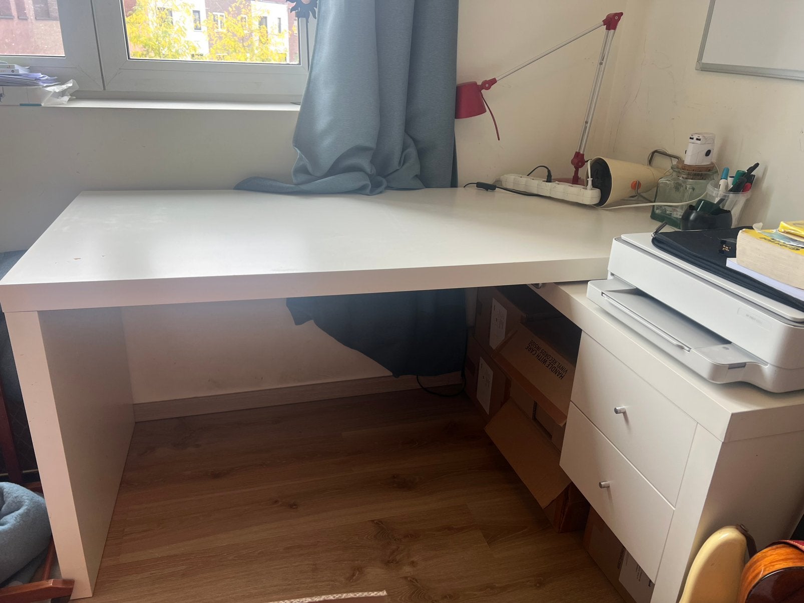 Witte bureau, Ophalen, Gebruikt