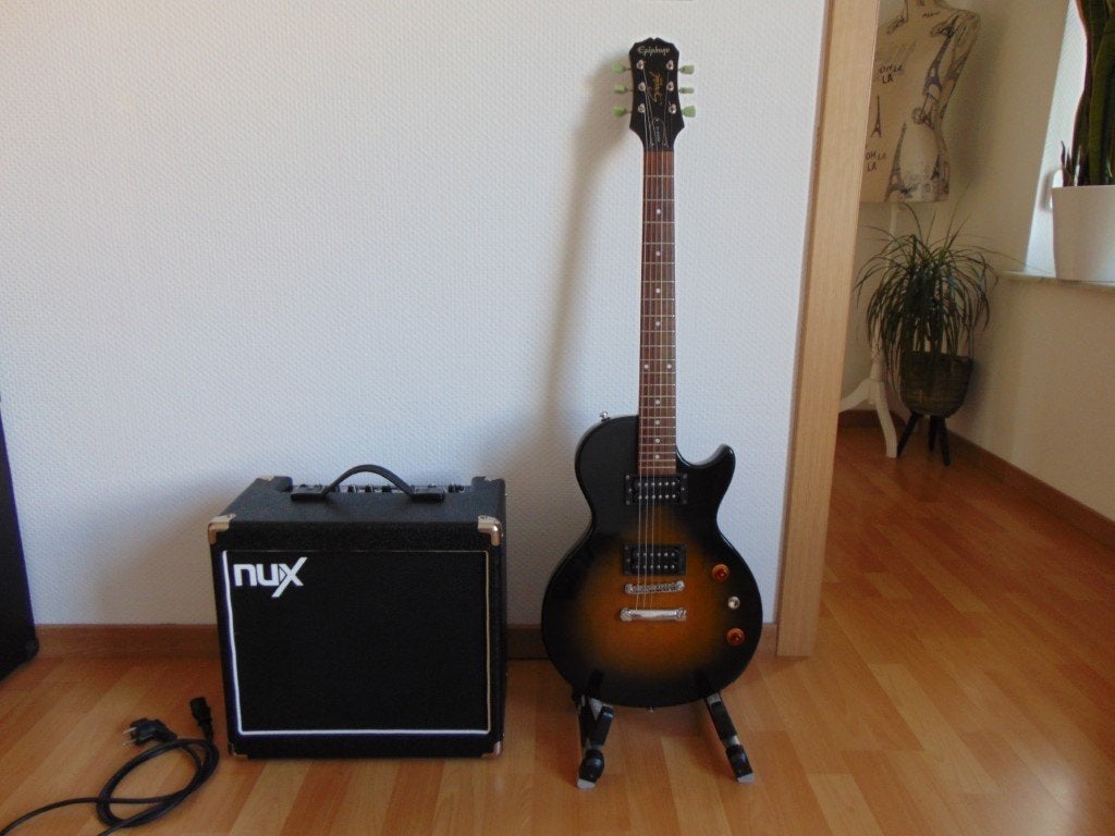 Gitaar Les Paul Epiphone + Versterker NUX Mighty 30X ., Neuf, Epiphone, Avec ampli, Enlèvement