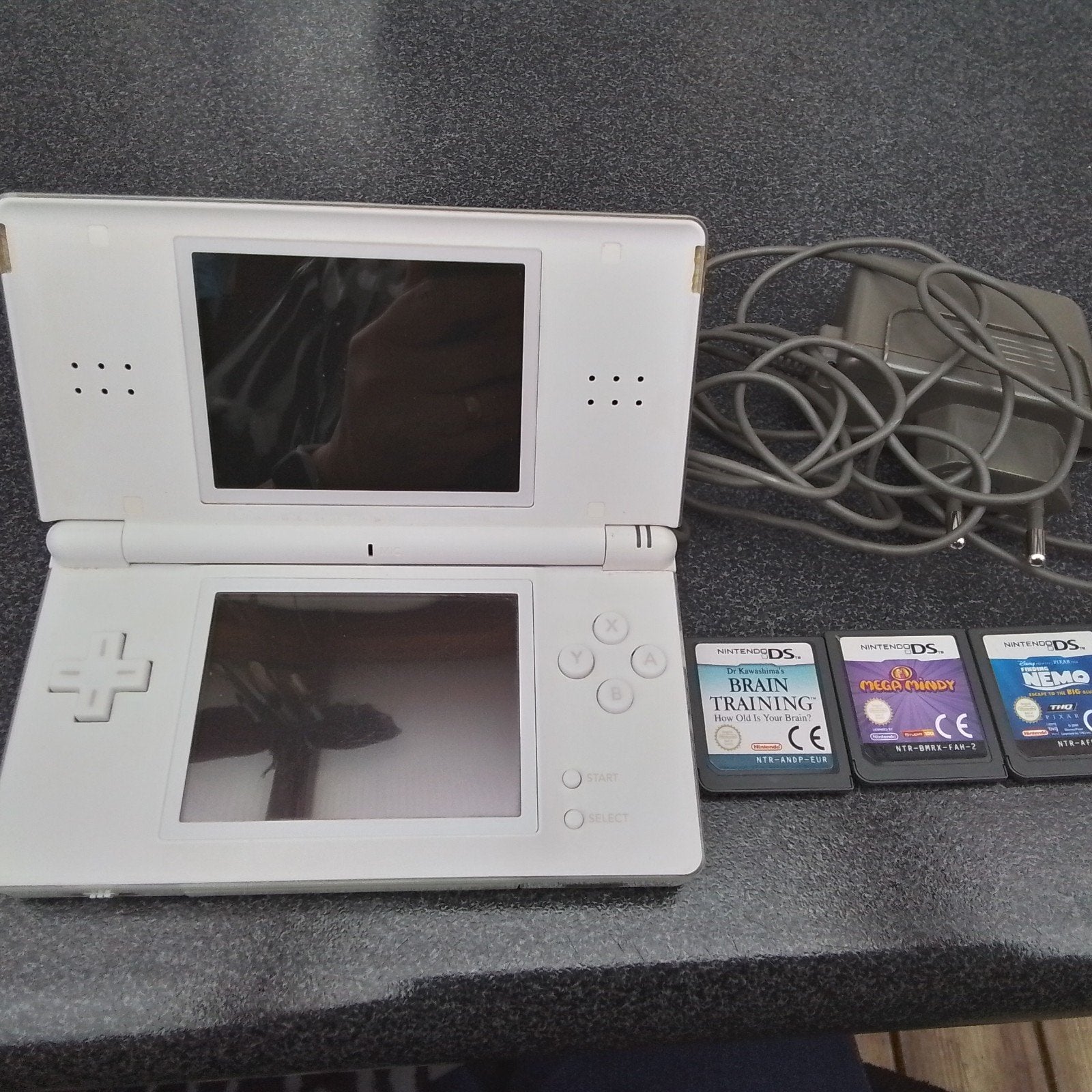 Nintendo ds lite krasvrij scherm wit met extra, Games en Spelcomputers, Spelcomputers | Nintendo DS, Ophalen of Verzenden, Wit