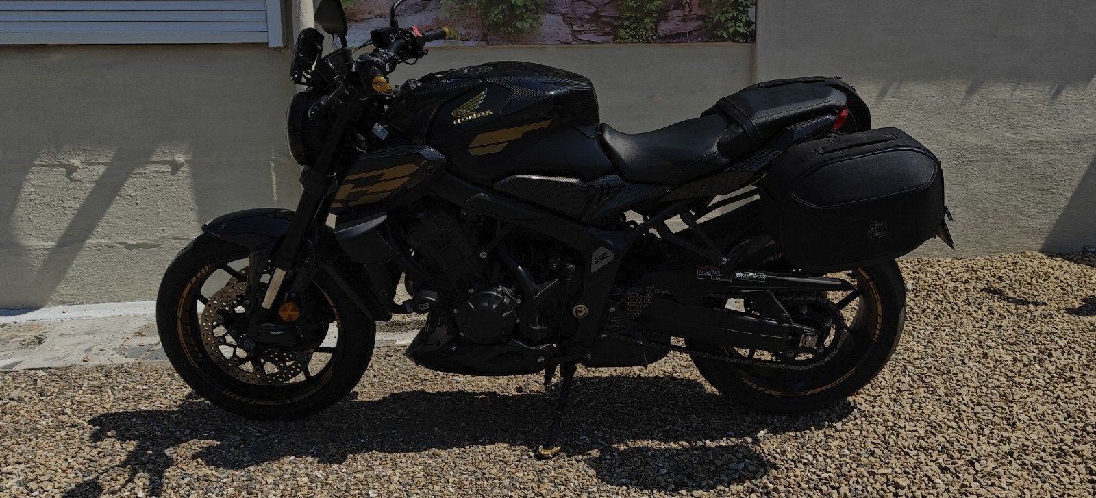 Cb650r, Motoren