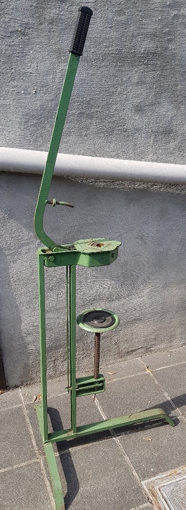 Bouchonneuse Sur Pied, Enlèvement, Utilisé