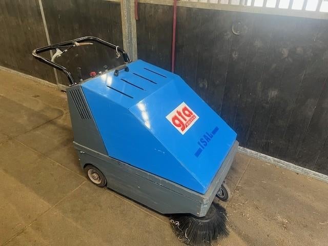 Veegmachine Isal, Ophalen