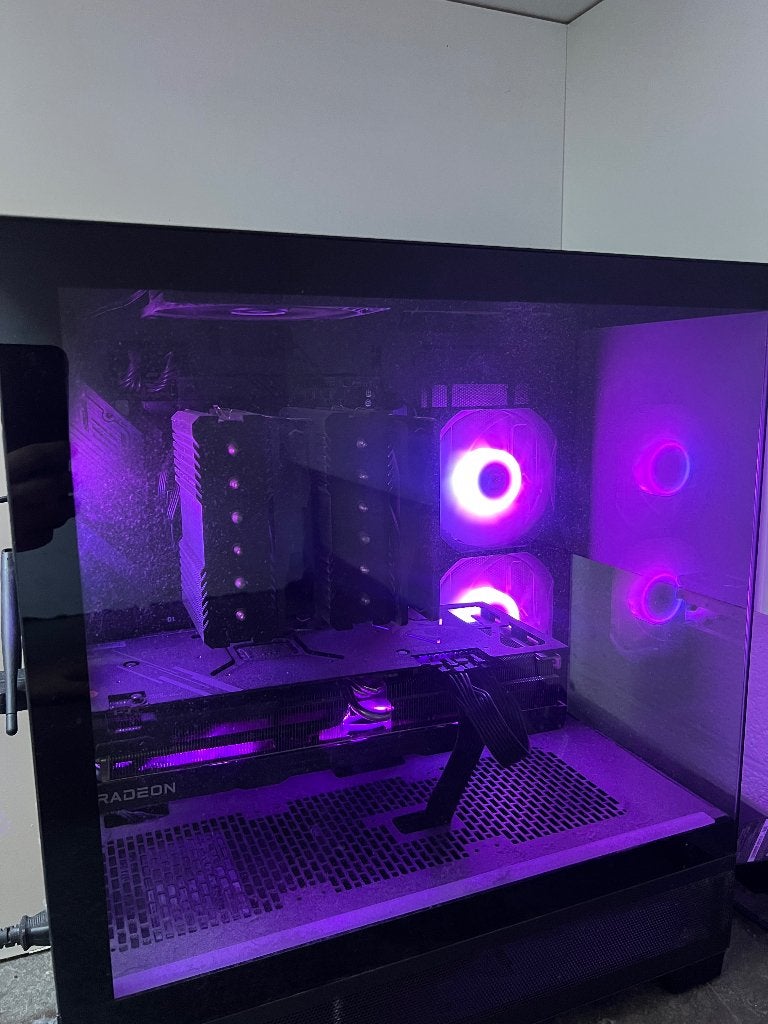 High End Gaming PC + 2 monitors | AMD RX 7900XTX, 7 7800X3D, Computers en Software, Desktop Pc's, 32 GB, Zo goed als nieuw, 2 TB