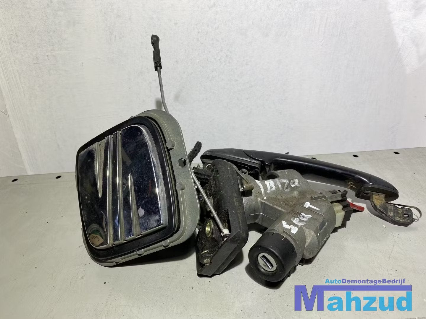 SEAT IBIZA Contactslot set met 1 sleutel, Gebruikt, Autovia A-2, Km 585 585
08760  Martorell, ES, SEAT S.A., Customercare@seat.es