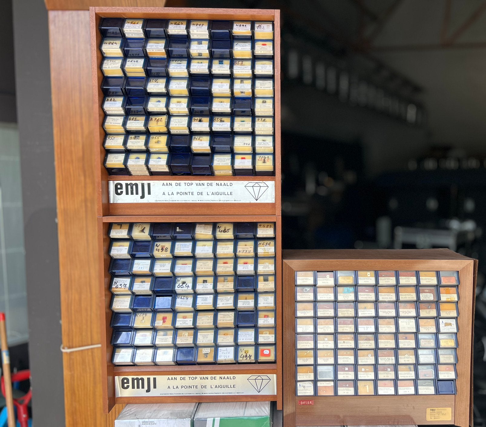 Zeer unieke vintage stock EMJI draaitafelnaaldjes (+275!), Audio, Tv en Foto, Platenspelers, Ophalen, Zo goed als nieuw, Platenspeler-onderdeel