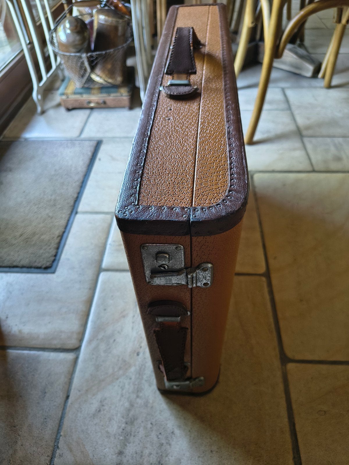 Karel Baisch lederen oldtimer -koffer, Particulier, Achat