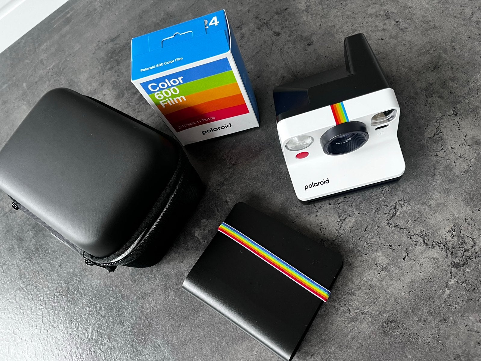 Pack complet appareil Polaroid + Films + Étui + Album, Enlèvement ou Envoi, Comme neuf, Polaroid