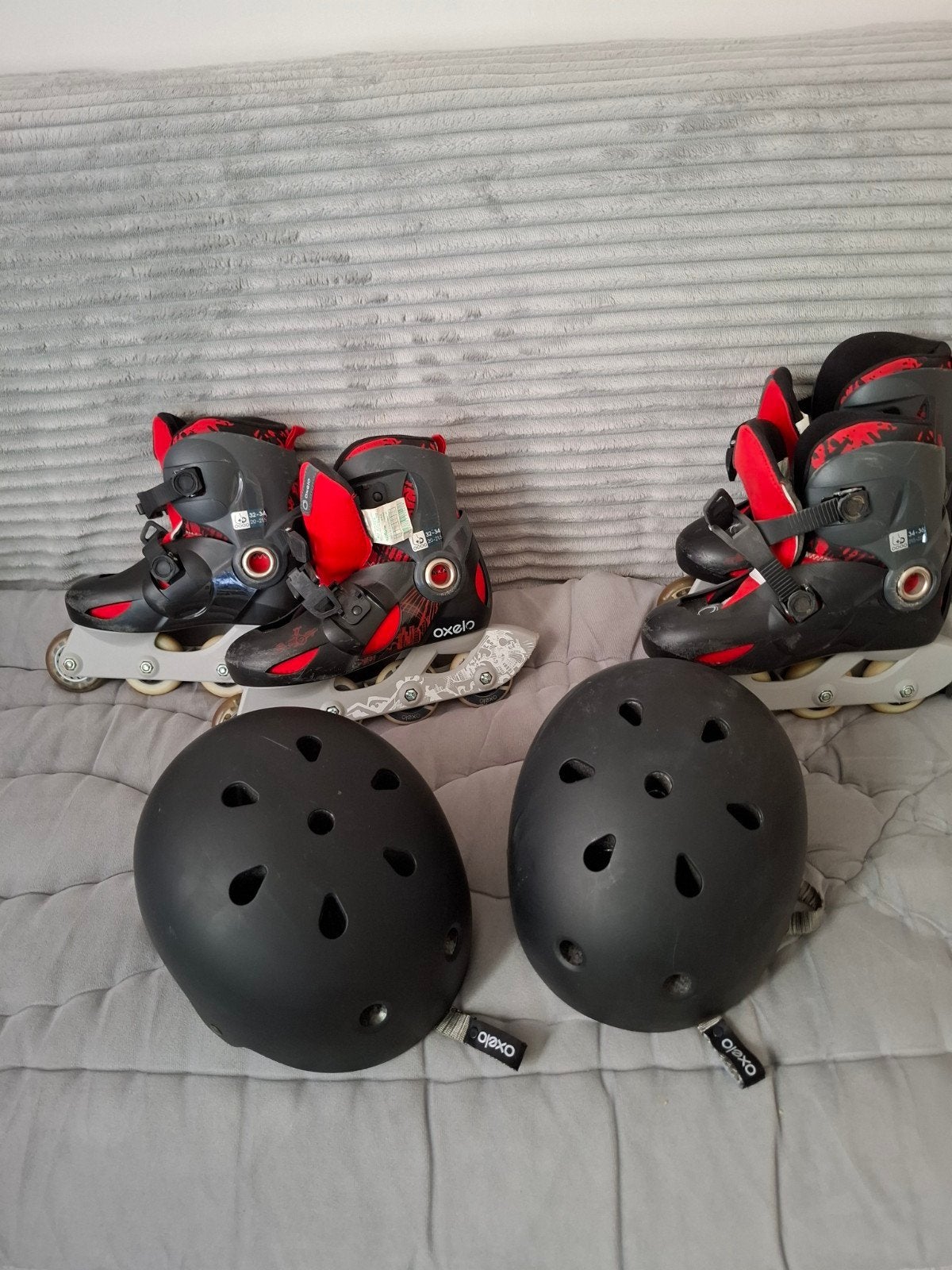 Grand Lot Rollers Enfants Decathlon Oxelo plus casque, Sports & Fitness, Patins à roulettes alignées, Protection, Enfants, Réglable