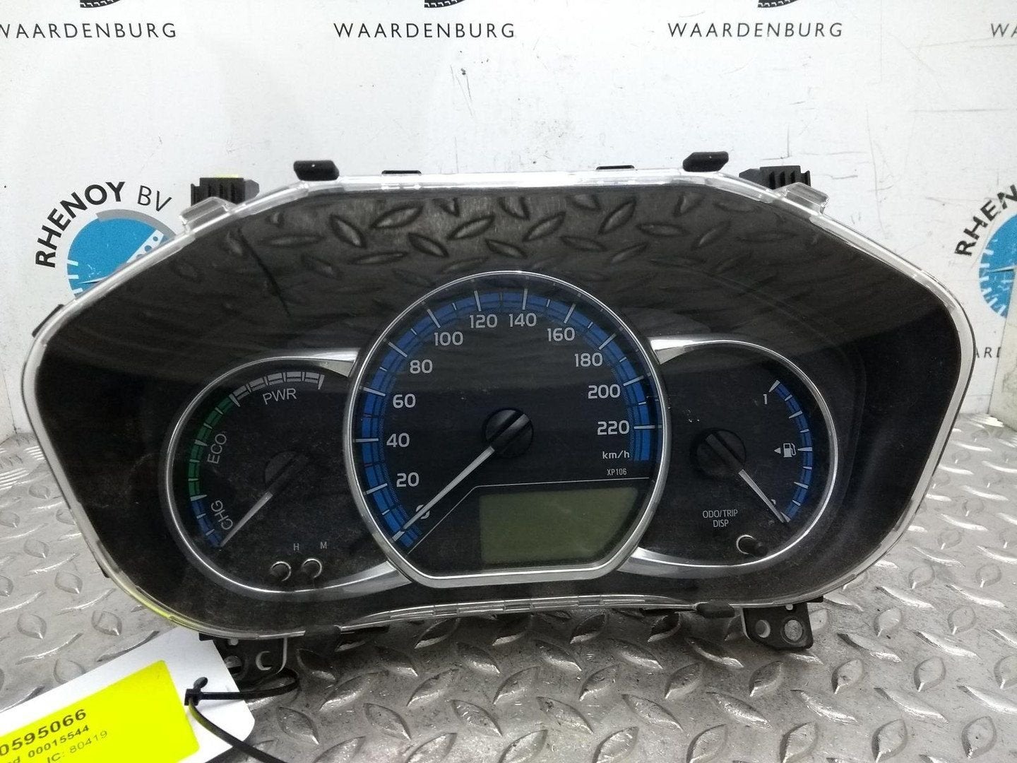 TOYOTA YARIS Yaris Dynamic KLOKKENPANEEL 2016, Ophalen of Verzenden, Gebruikt, Stiba lid