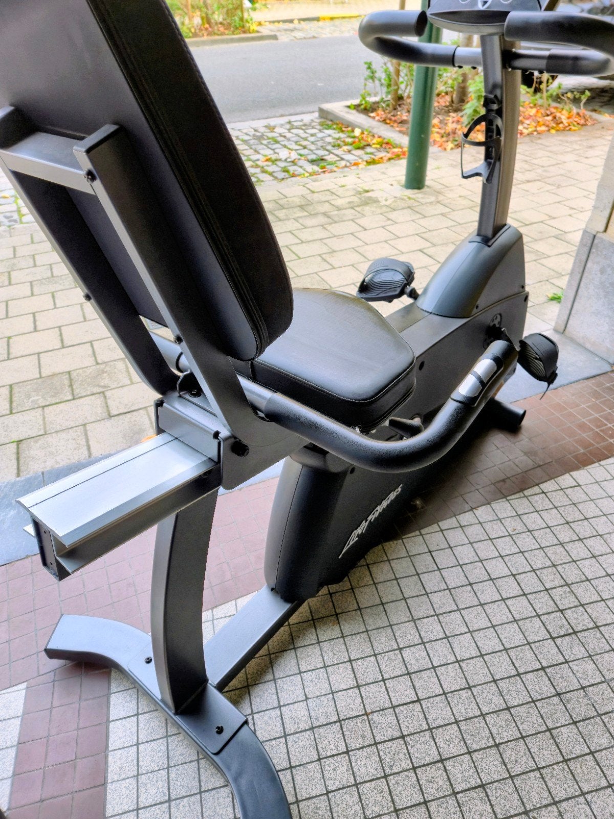 Life Fitness R1-5 ligfiets, Sport en Fitness, Fitnessmaterialen, Ophalen, Gebruikt, Benen, Overige typen