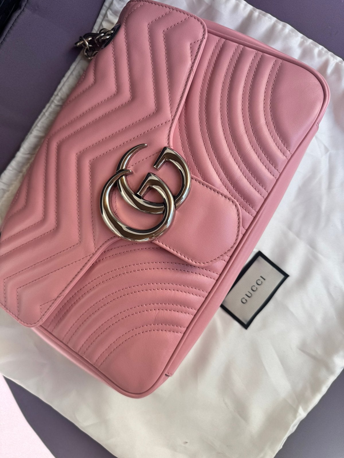 Gucci GG Marmont rose – neuf, jamais porté, Handtassen en Accessoires, Nieuw, Roze, Leer, Ophalen