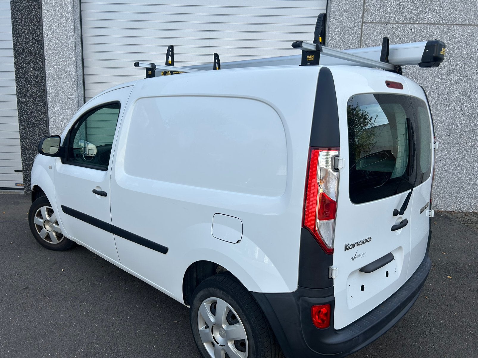 Renault kangoo 1.5dci lichte vracht/ airco/ dakrek/ 85.000km, Autos, Entreprise, 2 places, Entretenue par le concessionnaire, Noir