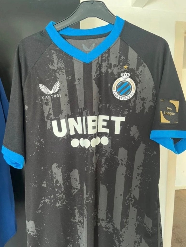Gesigneerd voetbaltruitje Club Brugge Tzolis, Sports & Fitness, Taille M, Enlèvement ou Envoi, Neuf, Maillot