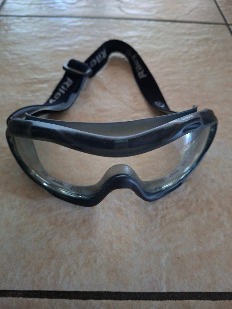 LUNETTES DE SÉCURITÉ RILEY AREZZO €7, =, Bricolage & Construction, Lunettes de protection, Enlèvement, Neuf