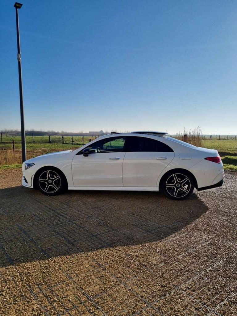 Mercedes CLA180 AMG PAKKET, Auto's, Mercedes-Benz, CLA, Leder en Stof, Wit, 5 zetels