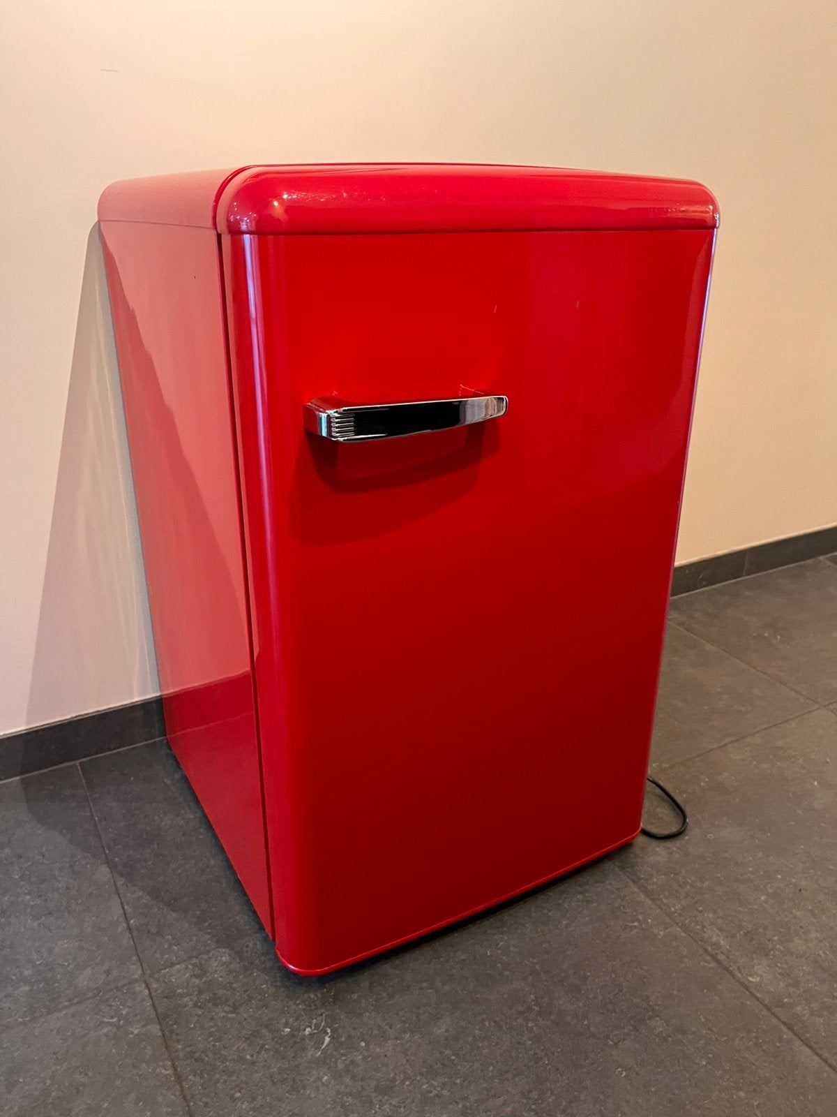 Retro frigo rood, Elektronische apparatuur, Koelkasten en IJskasten, 45 tot 60 cm, Ophalen, 85 tot 120 cm, Zonder vriesvak
