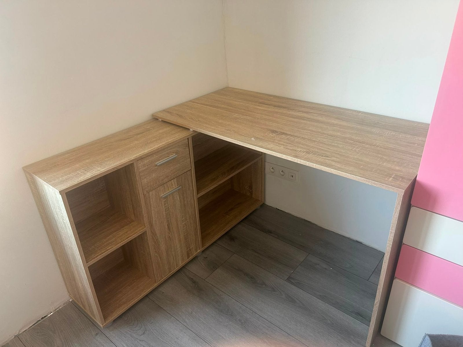 Kinderbureau, Ophalen, Zo goed als nieuw, Kinderbureau