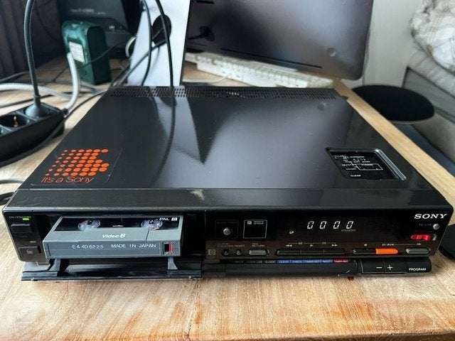 Sony EV-A300EC Video 8 Recorder, Ophalen of Verzenden, Gebruikt, Overige typen