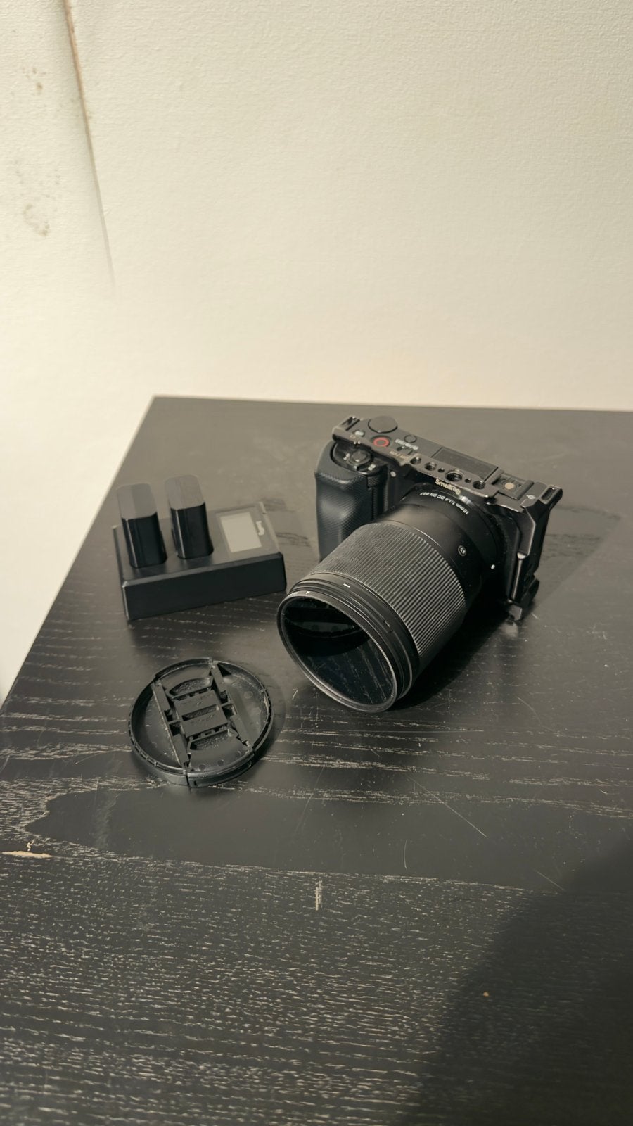 Sony ZV E10 met Sigma 16mm 1.4 + polarizer, Overige soorten, Sony, Camera, Externe microfoon