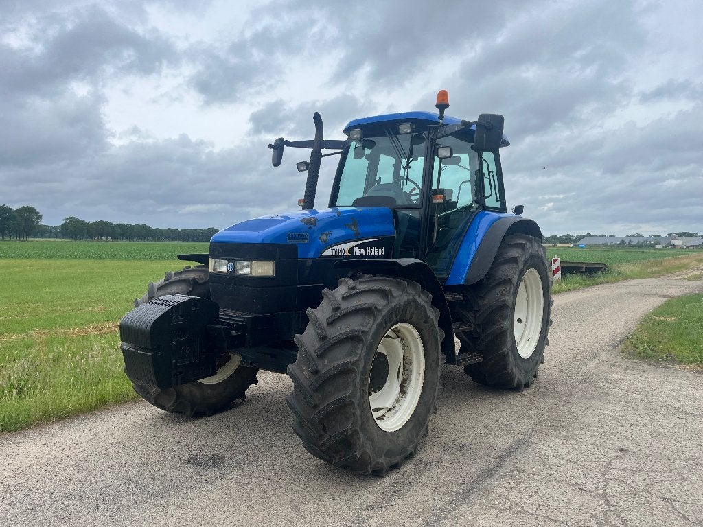 New Holland TM140 , 2003 , 40KM/H, Zakelijke goederen, Ophalen, Gebruikt, Meer dan 10000, 120 tot 160 Pk