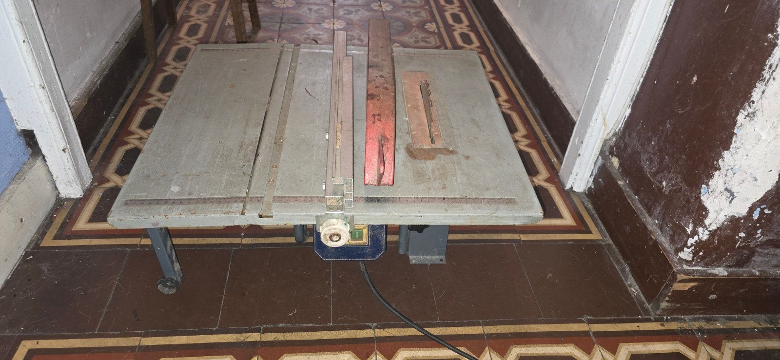 Coupe carrelage 50 euros, Bricolage & Construction, Scie