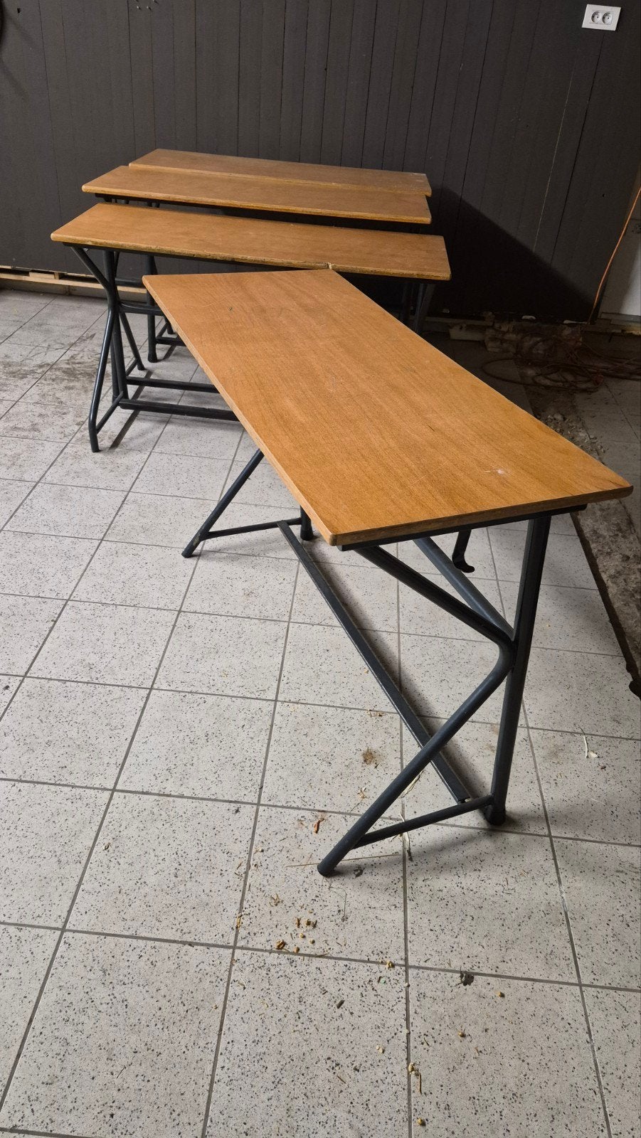 oude schoolbanken, Ophalen, Gebruikt