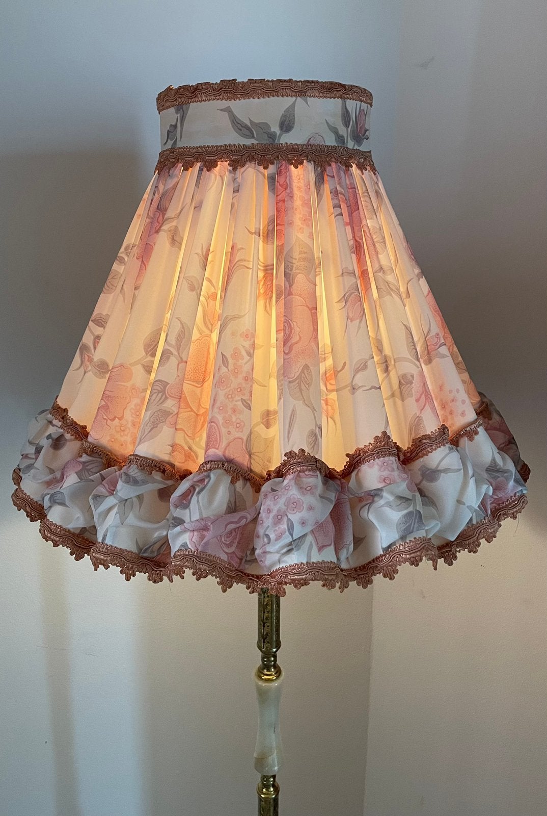 Italiaanse marmer vintage vloerlamp met originele lampenkap, Ophalen, Gebruikt, Hollywood Regency, Metaal