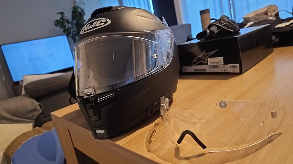 Helm en motorjas te koop, Ophalen