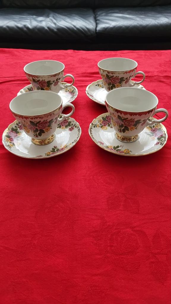 Tasses à café anciennes BONE CHINA, Antiquités & Art, Enlèvement ou Envoi