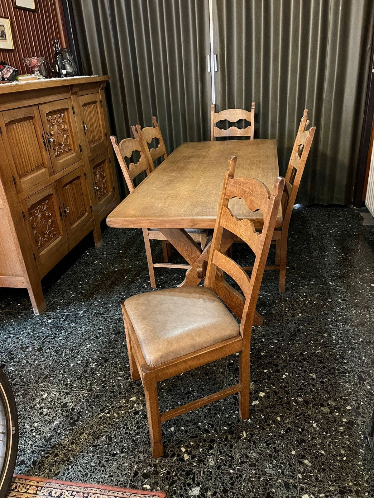Eetkamer en tv meubel, Ophalen