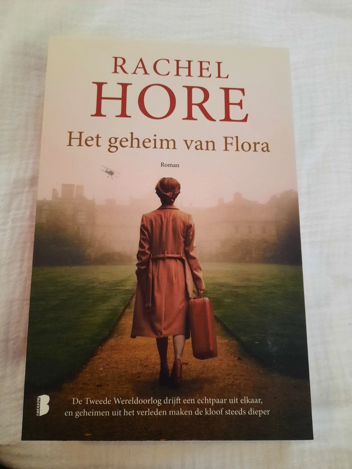 Roman Rachel Hore. Het geheim van Flora., Boeken, Ophalen, Zo goed als nieuw
