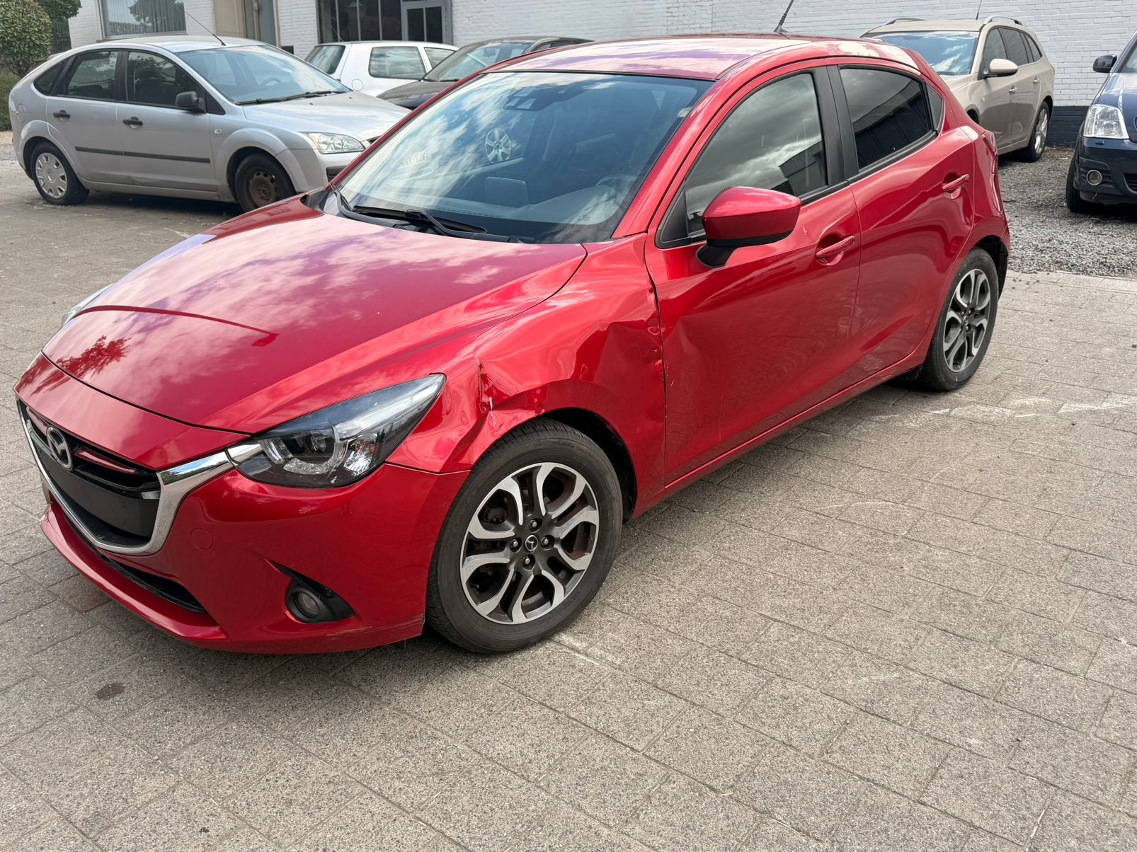 Mazda 2 1.5i 100 000km climatisation euro6b, Autos, Mazda, Entreprise, Achat, Bluetooth, Essence, Enlèvement