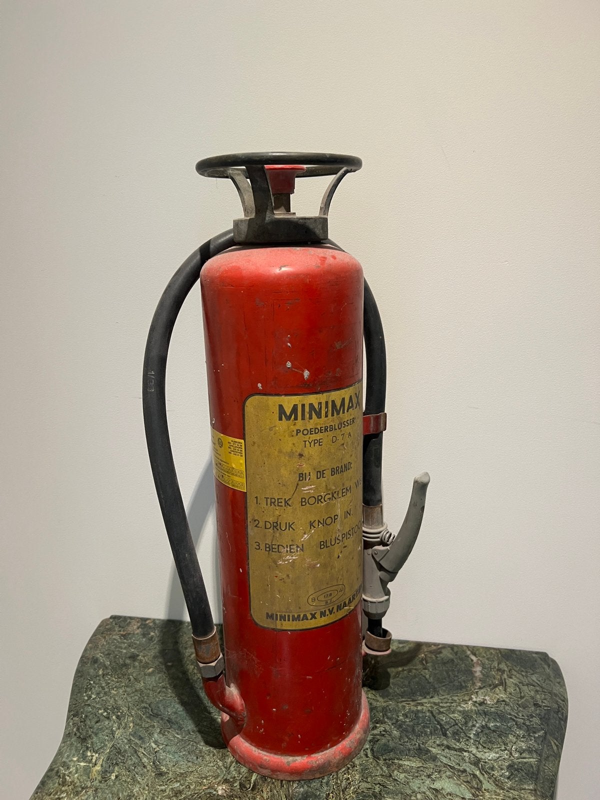 Oude brandblusser, Ophalen, Zo goed als nieuw, Brandblusser