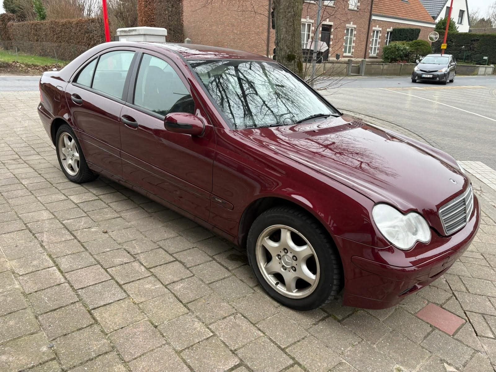 Mercedes c240 2.6 v6, Auto's, 4 deurs, Stof, Particulier, Parkeercamera