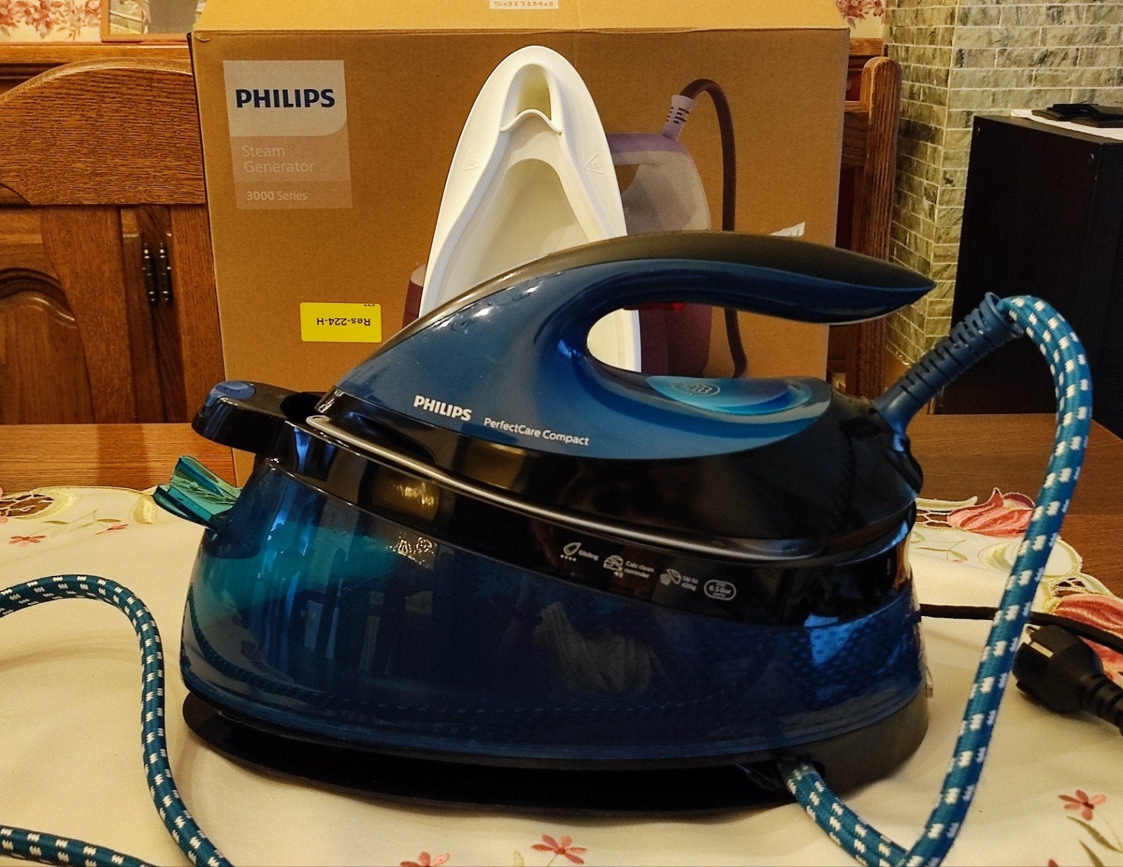 Philips Perfect Care Compact GC7846/80 -Stoomgenerator 1,5 L, Elektronische apparatuur, Strijkijzers en Strijkplanken, Ophalen