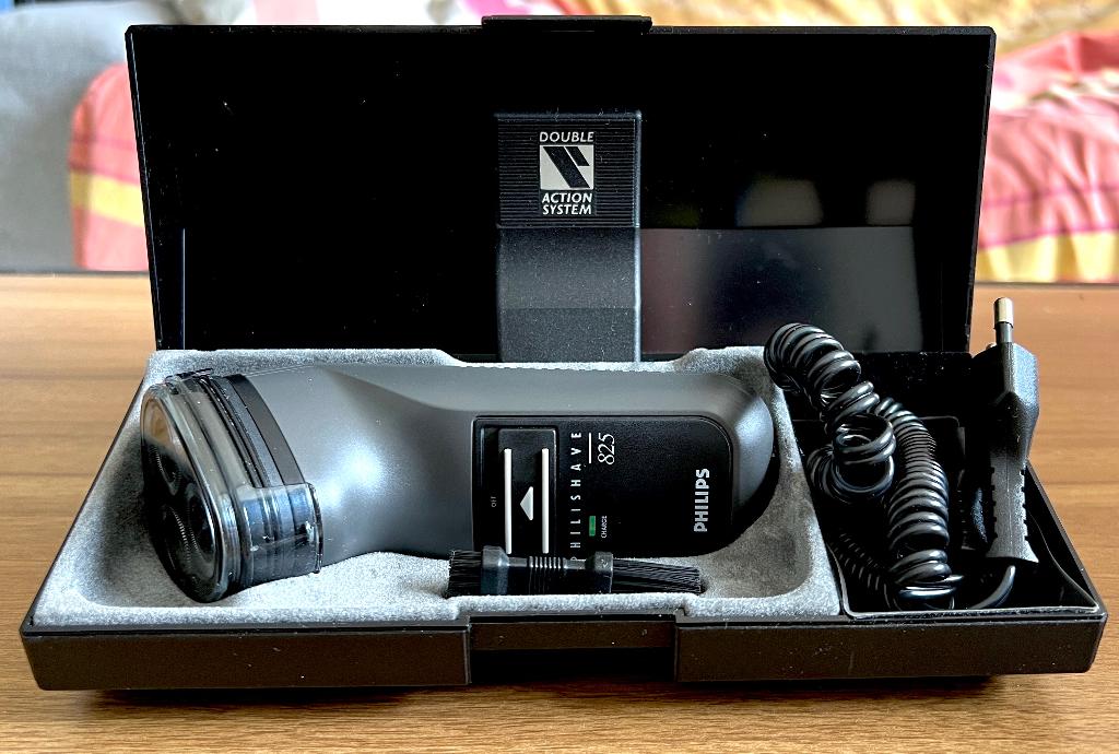 Rasoir  "PHILISHAVE HS 825" - Rechargeable (Vintage) // NEUF, Enlèvement ou Envoi, Neuf, Rasage ou Épilation