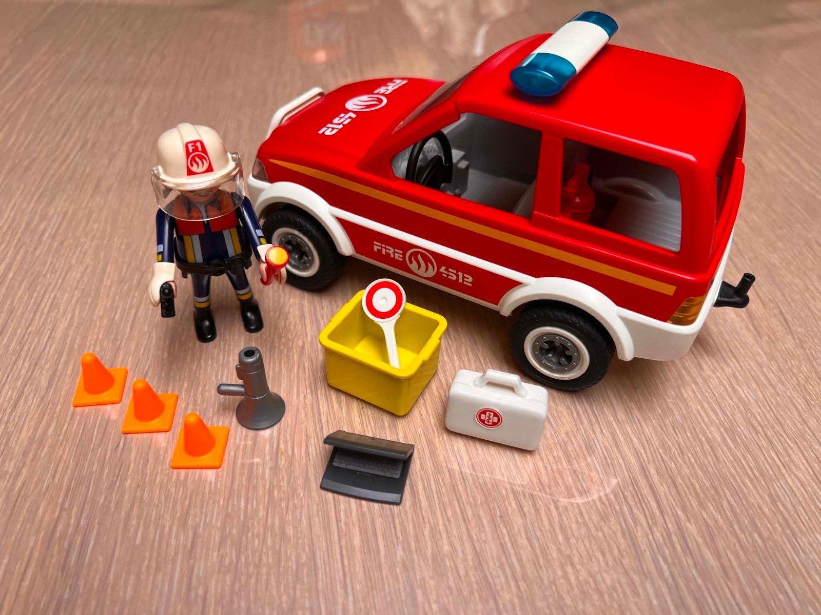 Playmobll 4822, Brandweer interventiewagen., Complete set, Voertuig, Ophalen of Verzenden, Zo goed als nieuw