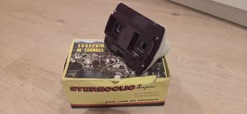 Vintage Stereoclic stereoscoop met Lourdes-foto’s, Enlèvement
