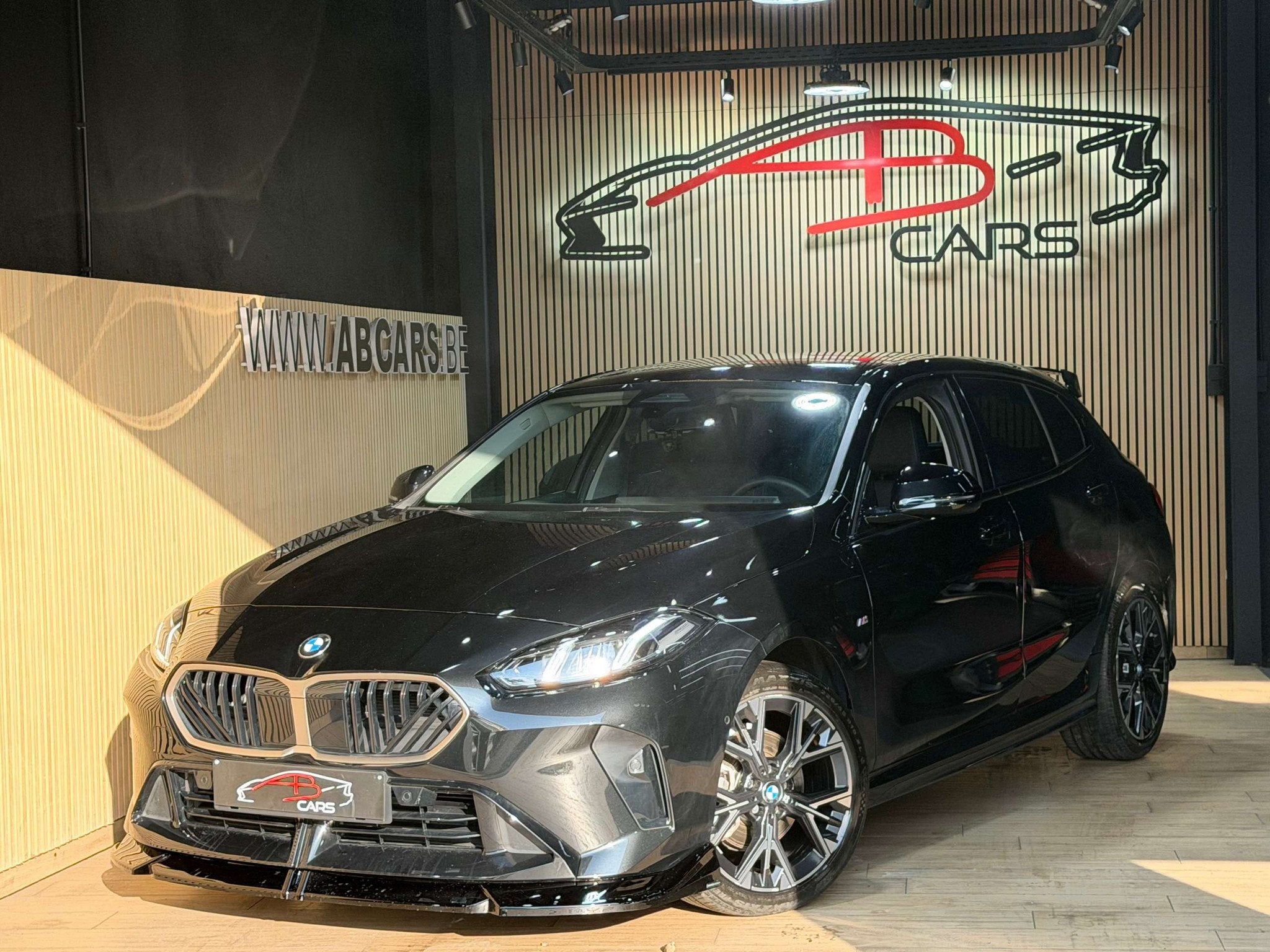BMW 1 Serie 120 IAS PACK M PERFORMANCE * GARANTIE 12 MOIS *, Auto's, 1 Reeks, Gebruikt, Zwart, Leder