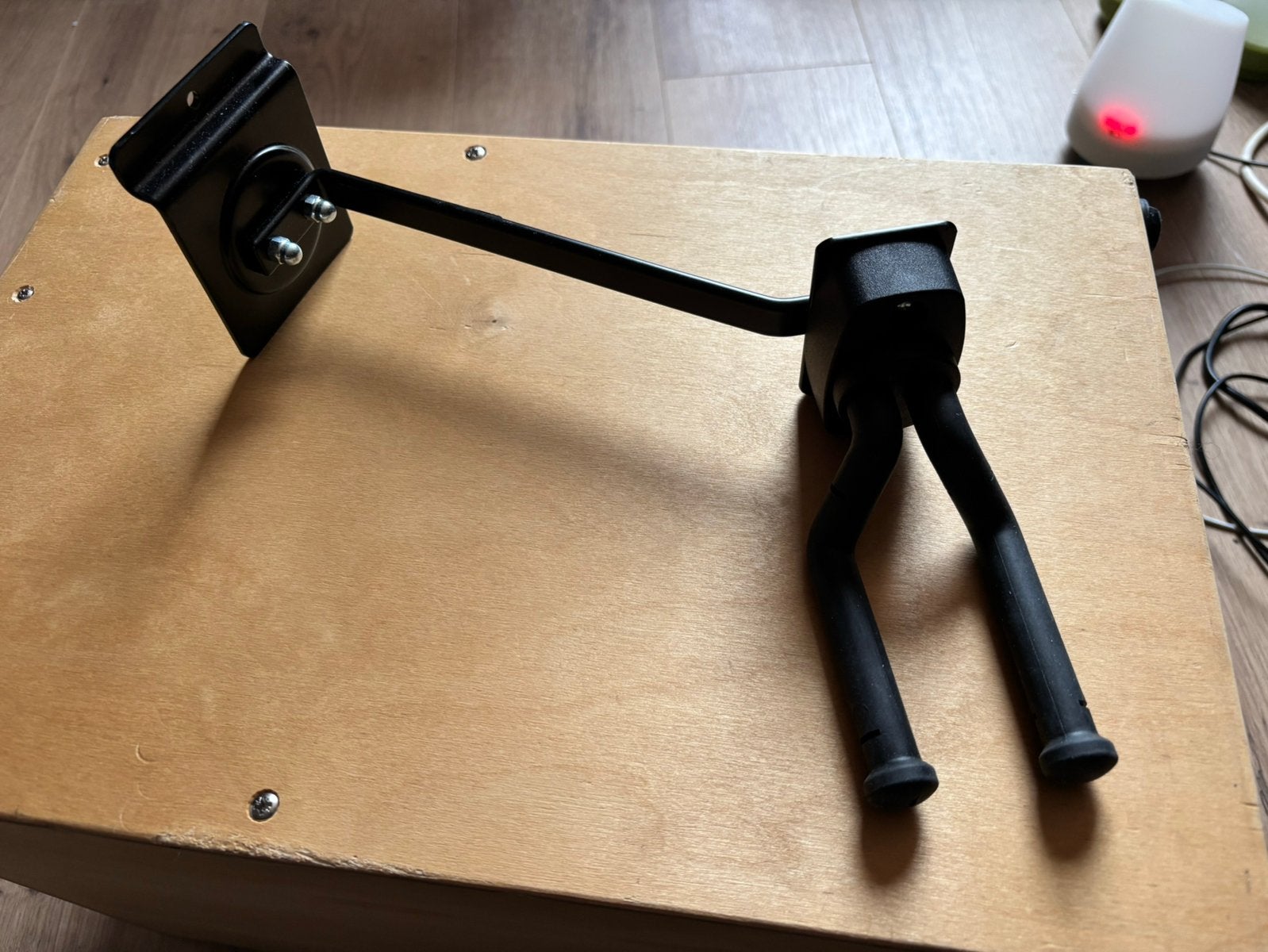 Gitaar hanger K&M 44170, Muziek en Instrumenten, Standaarden, Ophalen of Verzenden, Nieuw, Gitaar