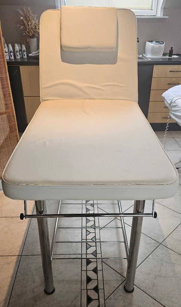 Massage tafel / behandeltafel -zeer stabiel–scherp geprijsd, Ophalen, Gebruikt, Massagetafel