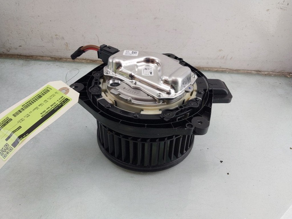 KACHEL VENTILATORMOTOR BMW 3 serie Touring (G21), Gebruikt, Valeo, 100, rue de Courcelles
75017  Paris, FR, BMW