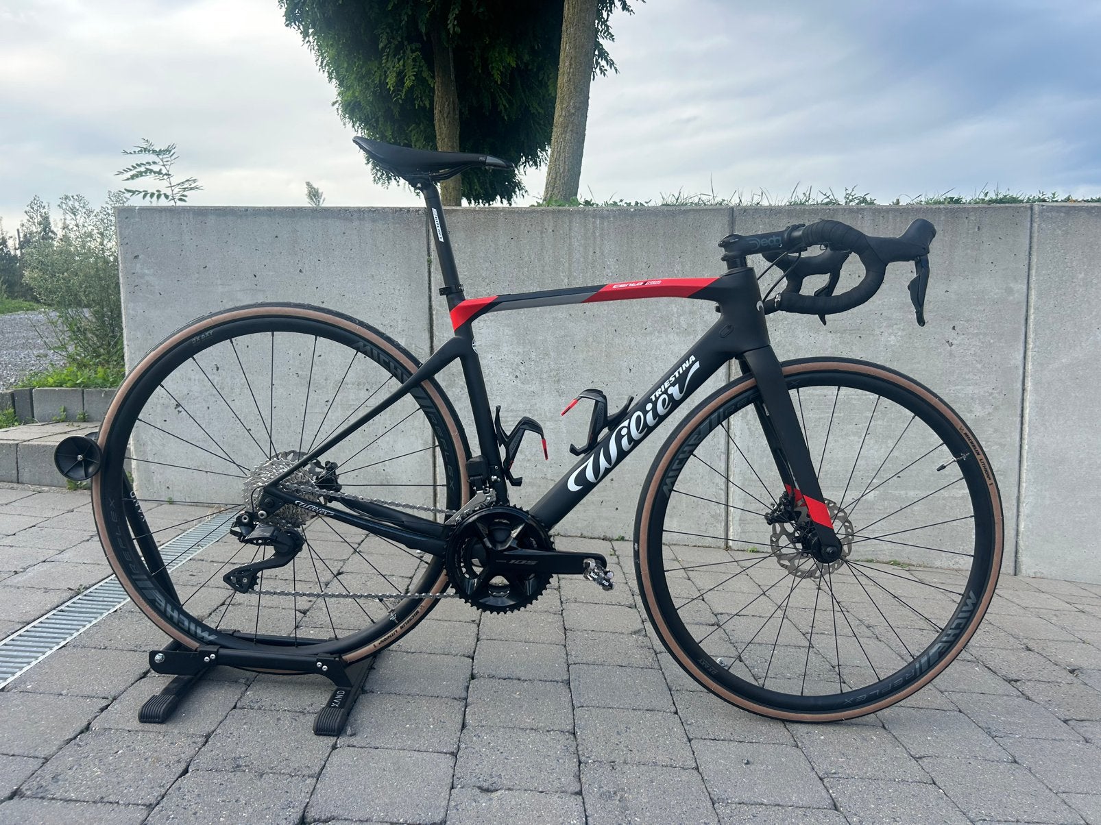 Wilier triestina cento1 ndr shimano 105 di2 nieuwstaat, Fietsen en Brommers, 28 inch, Carbon, 49 tot 53 cm, Zo goed als nieuw