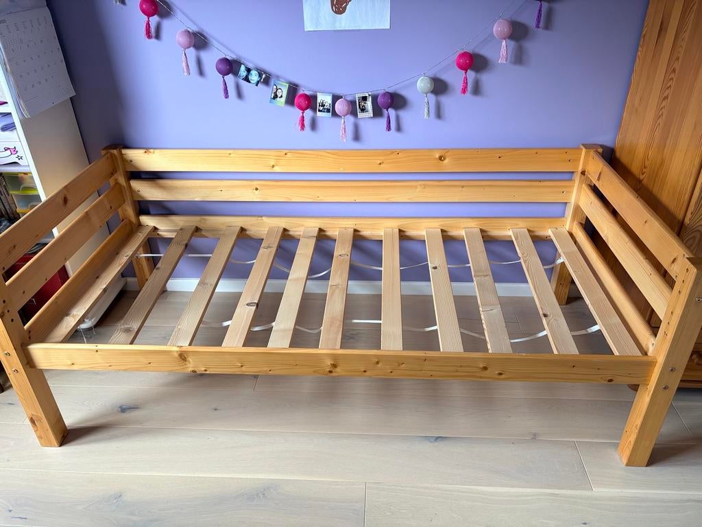 Lit en bois 1 personne à donner, Enlèvement, Comme neuf, Matelas