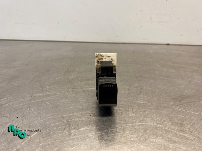 Commutateur vitre électrique d'un Suzuki Alto (Alto 09-), -, 3 mois de garantie, Utilisé, -