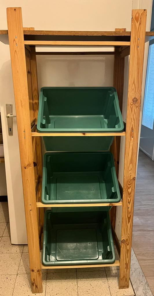 Houten krattenrek met bakken., Ophalen, Zo goed als nieuw, Hout