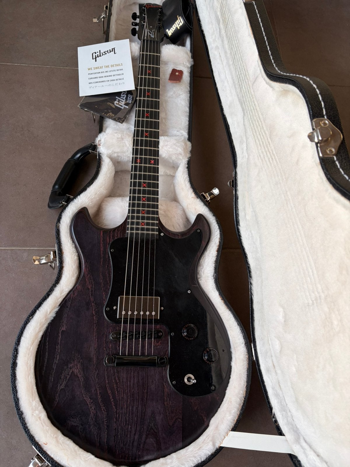 Guitare Gibson Michael Clifford Signature Melody Maker, Musique & Instruments, Instruments à corde | Guitares | Électriques, Enlèvement