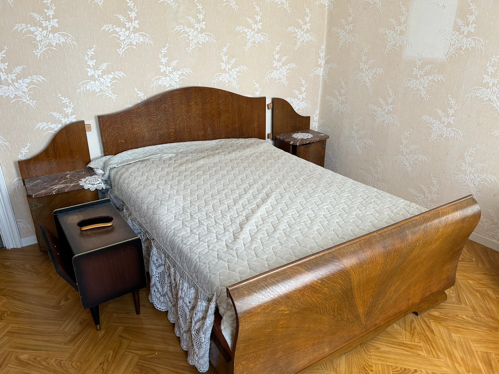 2 bedden te koop, antiek €70 stuk, Ophalen, Zo goed als nieuw, Twijfelaar